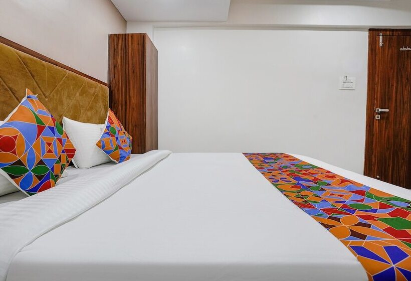 Fabhotel New 7 Star   Opp Satra Plaza, Vashi
