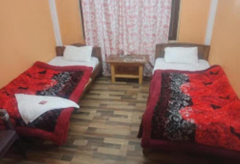 בית מלון כפרי Ellora Tawang