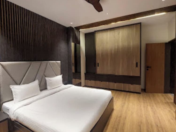 ホテル Jumbo Serene