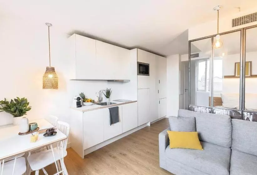 ホテル The Babel Community   République   Joliette