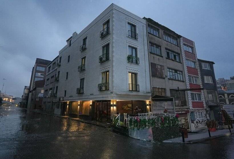 هتل Luxury Medea Taksim