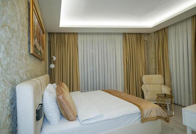 هتل Luxury Medea Taksim