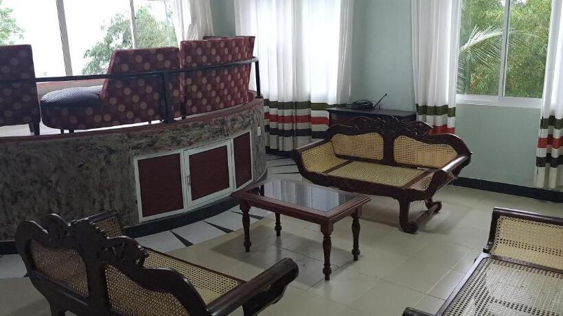 Otel Madu River Edge