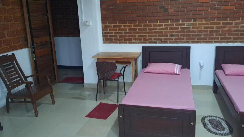 Otel Madu River Edge