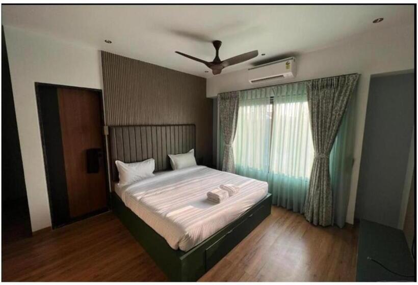 ホテル Jumbo Serene