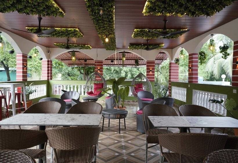 Hotel Palm Springs Beach Resort Gorai