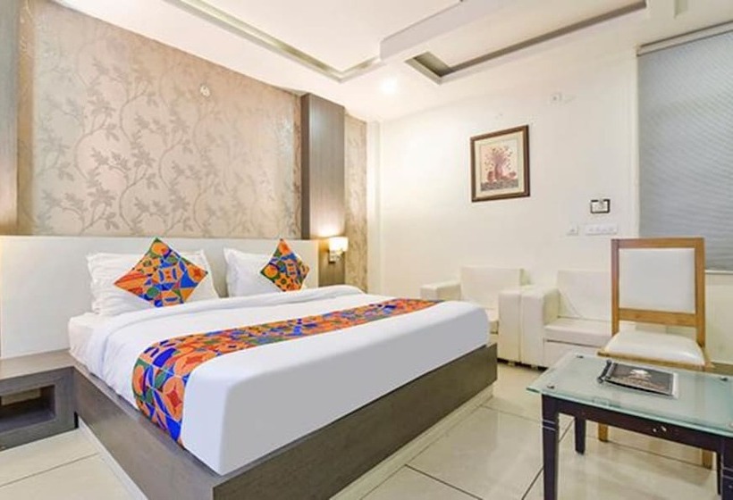 Fabhotel Signature Inn