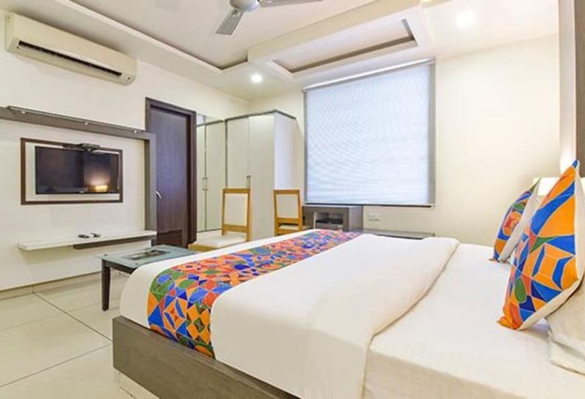 Fabhotel Signature Inn