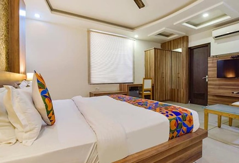 Fabhotel Signature Inn