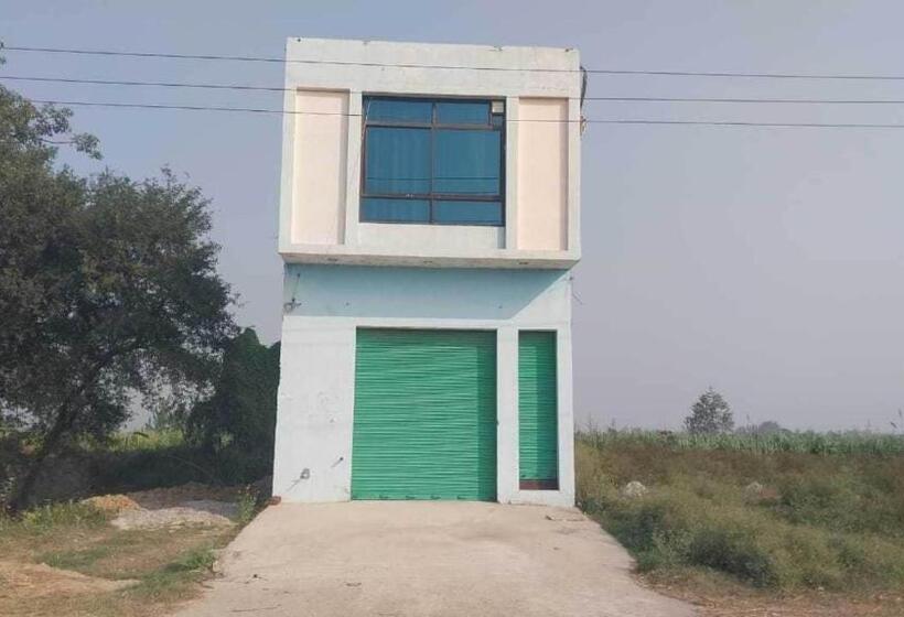 Oyo 8203 Hotel Moon Light