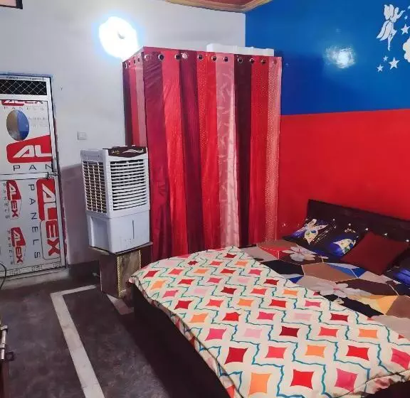 Oyo 8203 Hotel Moon Light