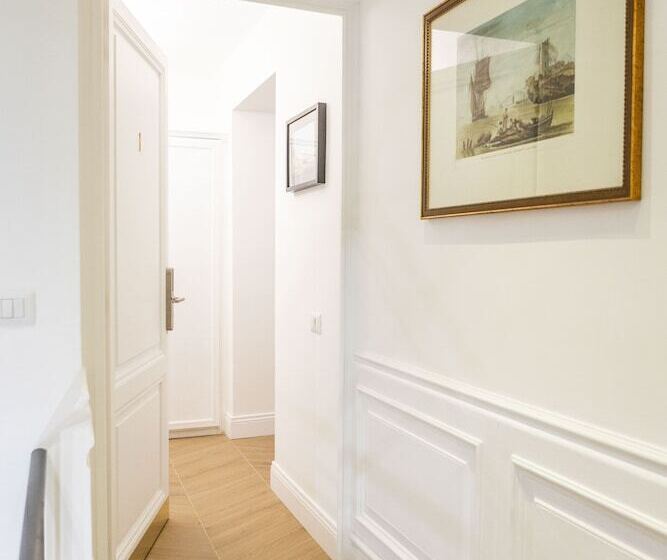 پانسیون Domus Vitra