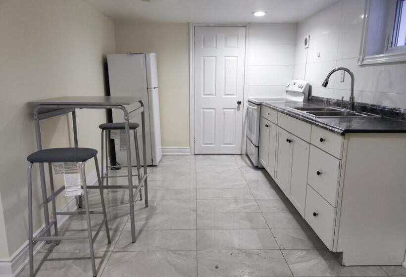 Panzió Enfield Park House