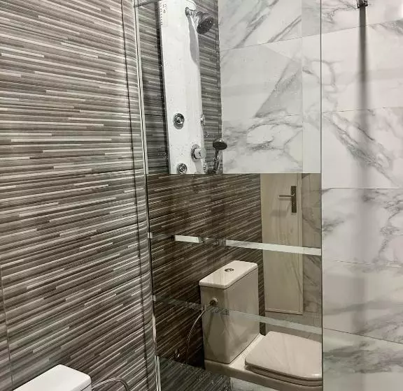 پانسیون Moreira Family