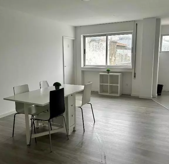 پانسیون Moreira Family