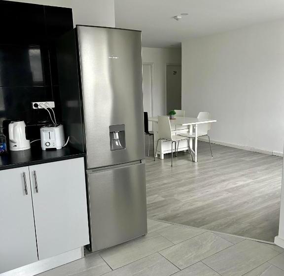 پانسیون Moreira Family