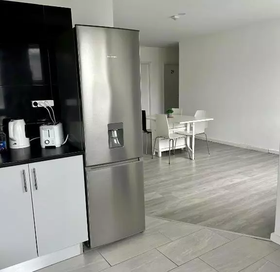 پانسیون Moreira Family