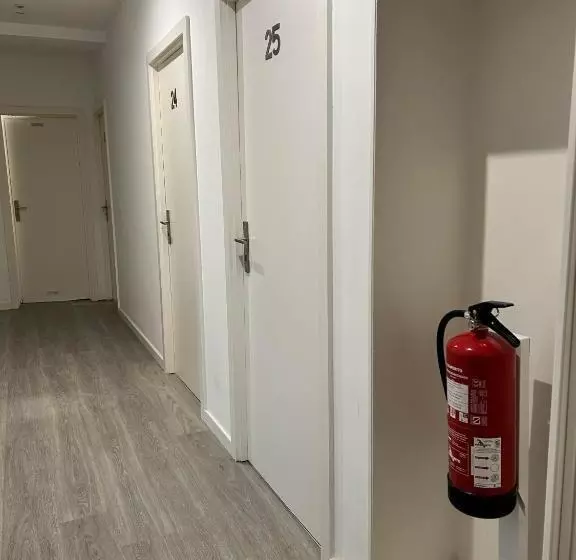 پانسیون Moreira Family