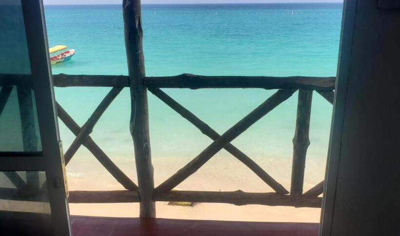 הוסטל Alojamiento Playa Blanca Barú. Inhousecaribe