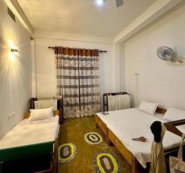 Cecilia Unawatuna Rooms & Hostel
