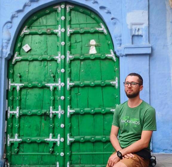 هاستل Natural View