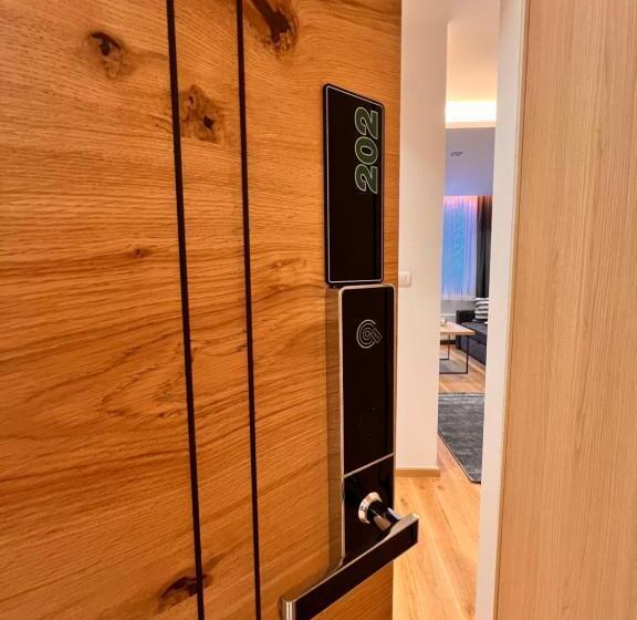 Apartment 202   Aparthotel Zlatni Javor