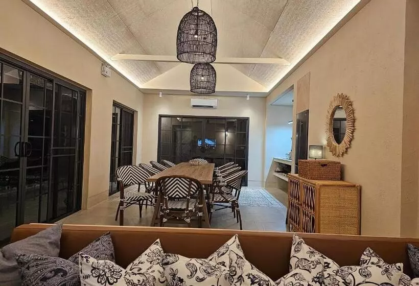 ベッドアンドブレックファースト Kotton Villa Rayong