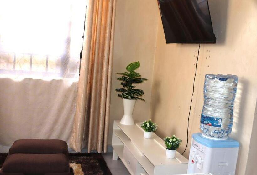 تختخواب و صبحانه Two Bedroom Mombasa