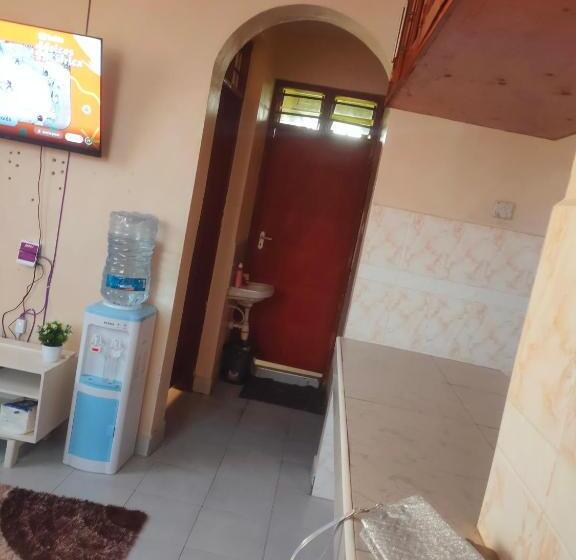 تختخواب و صبحانه Two Bedroom Mombasa