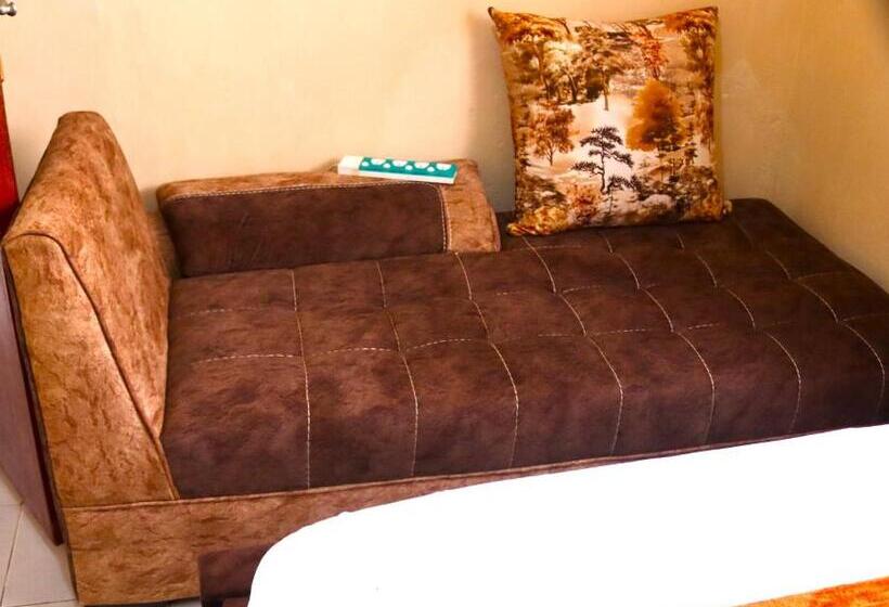 تختخواب و صبحانه Two Bedroom Mombasa