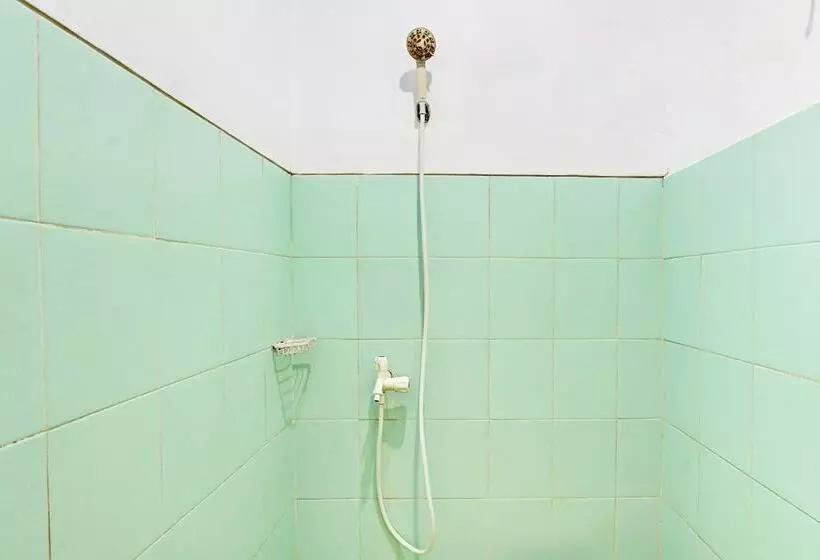 Hotelli Capital O 93361 Dynasty Inn Syariah