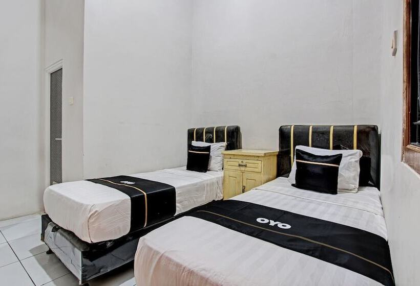 فندق Capital O 93361 Dynasty Inn Syariah