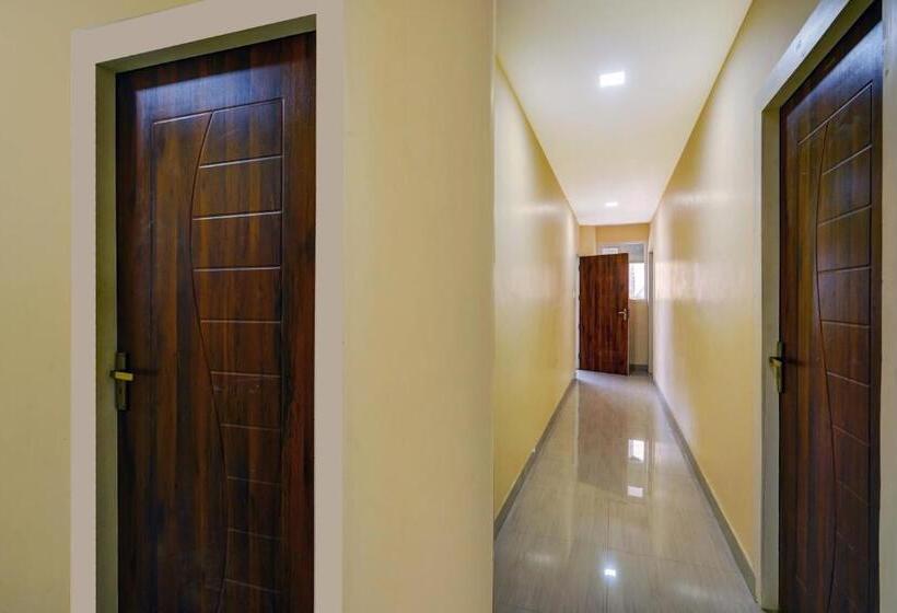 Hotel Collection O Palm Inn Ac Tourist Home