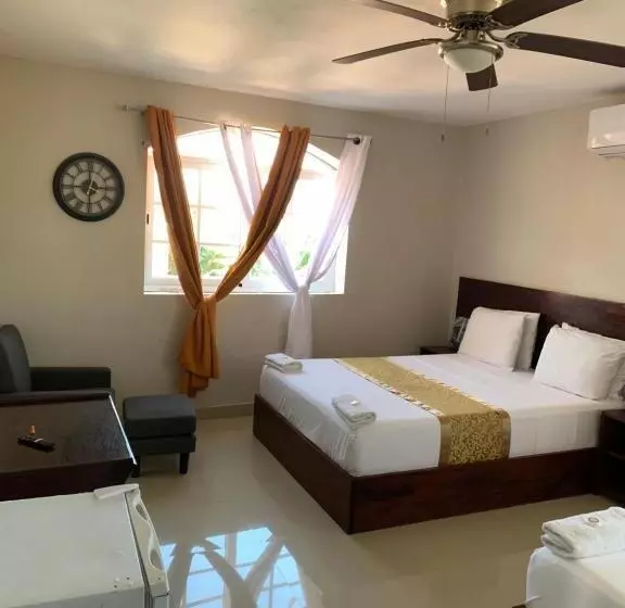 Flaminghouseandhotel Cayes