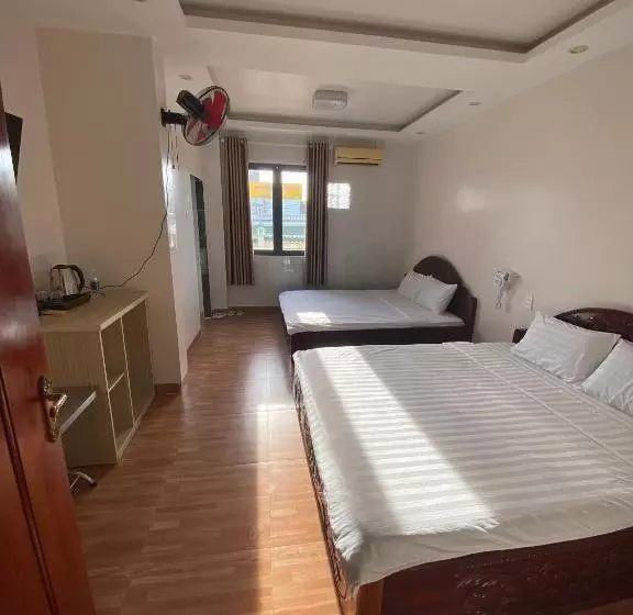 هتل Khách Sạn Trung Hiếu