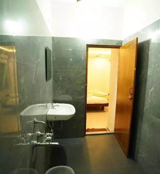 هتل Sri Vi Ka Residency