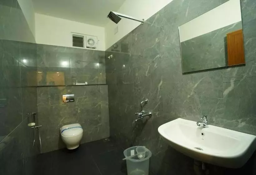 هتل Sri Vi Ka Residency