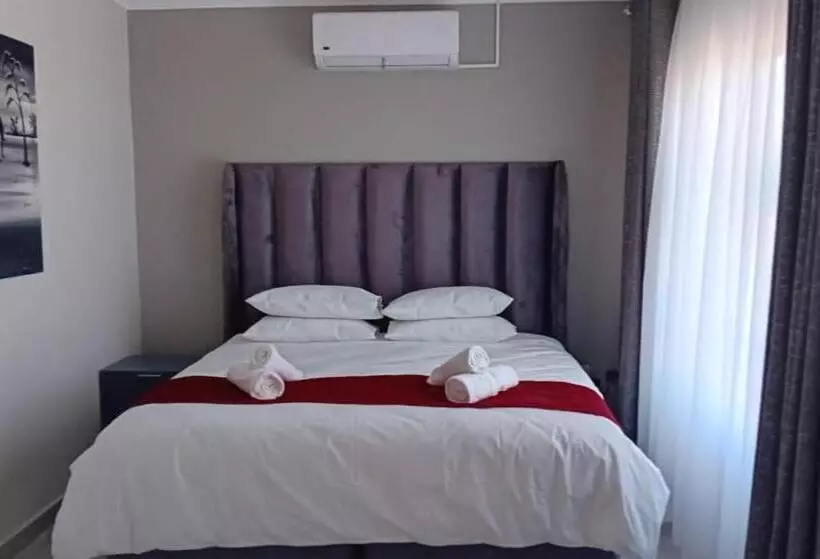 هتل Tree Tops Game Resort