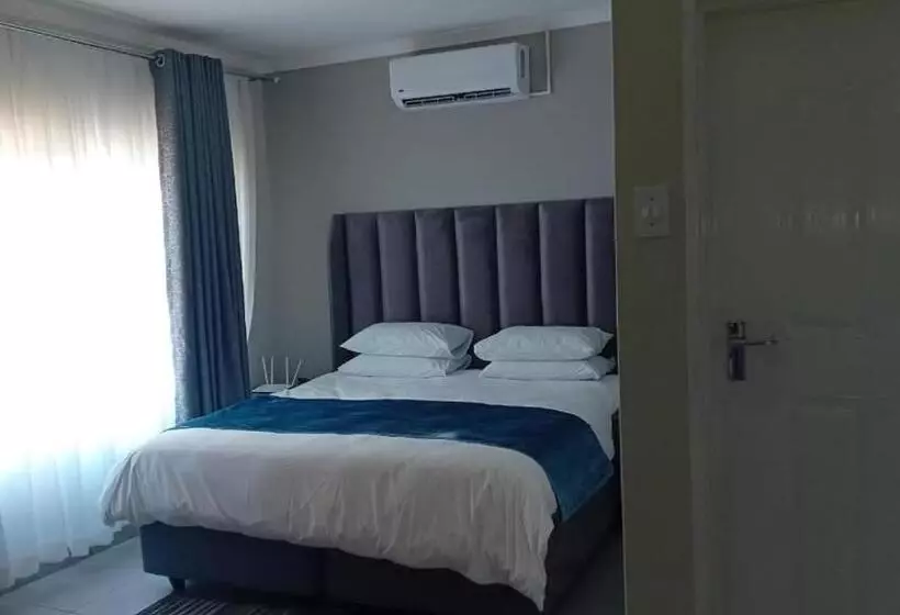 هتل Tree Tops Game Resort