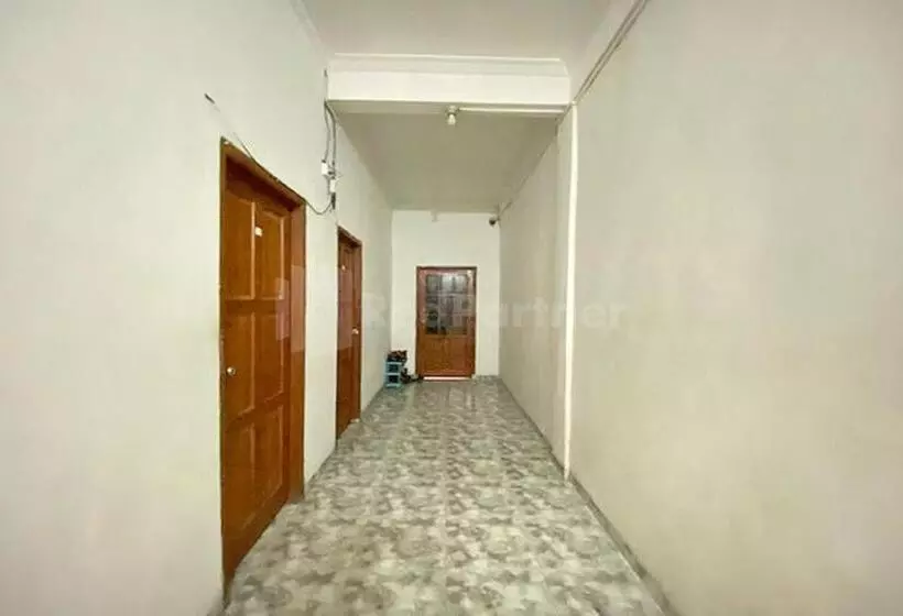 Hotelli California Mitra Reddoorz