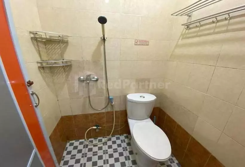 Hotelli California Mitra Reddoorz