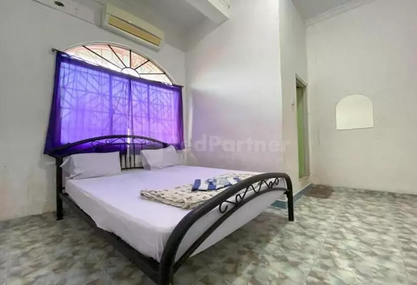 Hotelli California Mitra Reddoorz