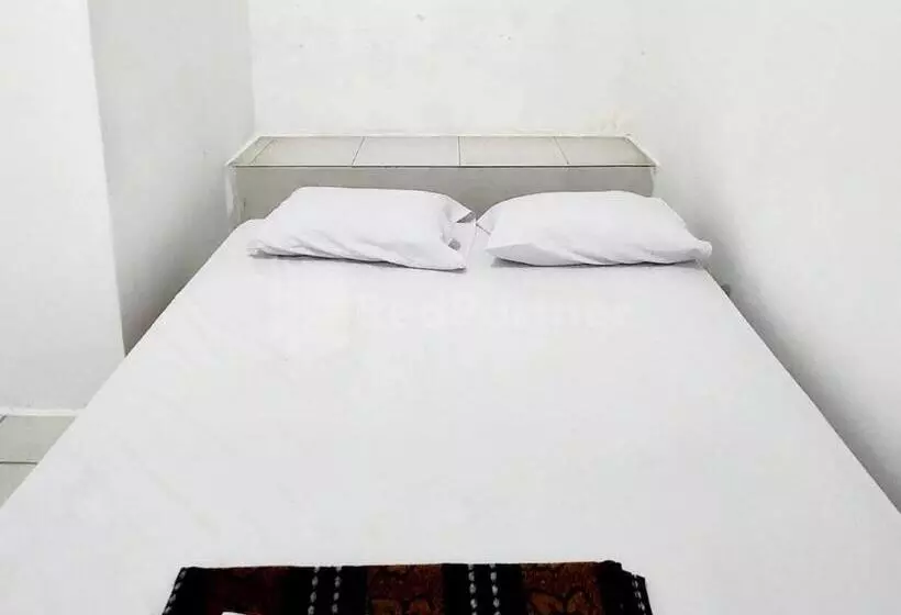 Hotelli California Mitra Reddoorz