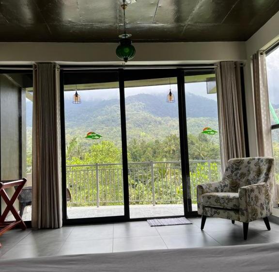 פנסיון Heartland Mist