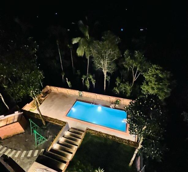 פנסיון Heartland Mist