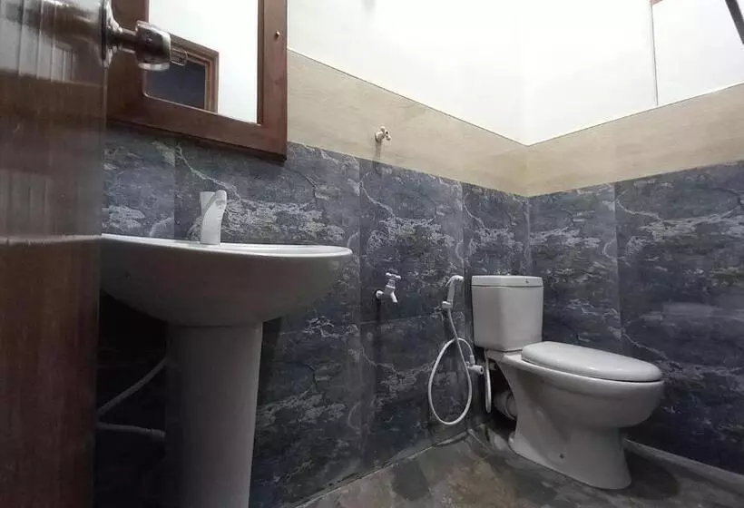 Majatalo Sewana Guest Inn