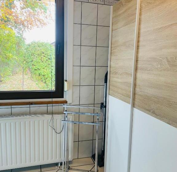 فندق صغير Restaurant Seeblick Direkt Am Schweriner See