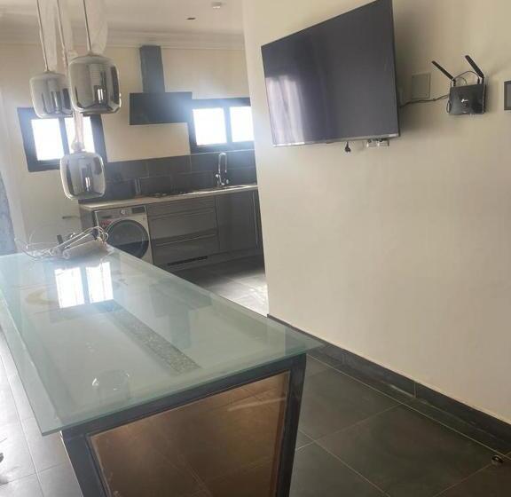 تختخواب و صبحانه Furnished House Of Véranda Groupe