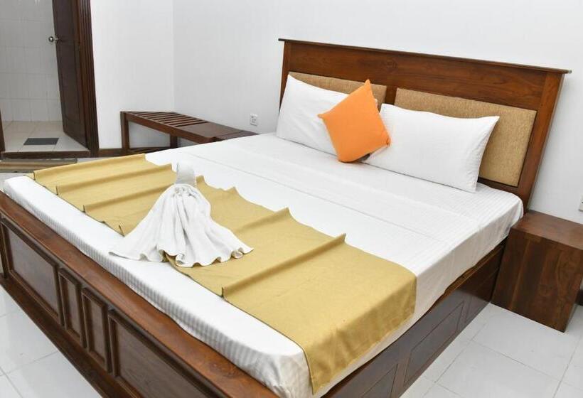 تختخواب و صبحانه Urban Deck