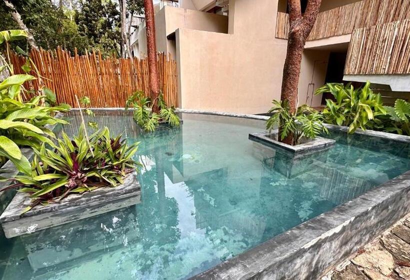 Condohotel Tsonot, En Lúum Zamá